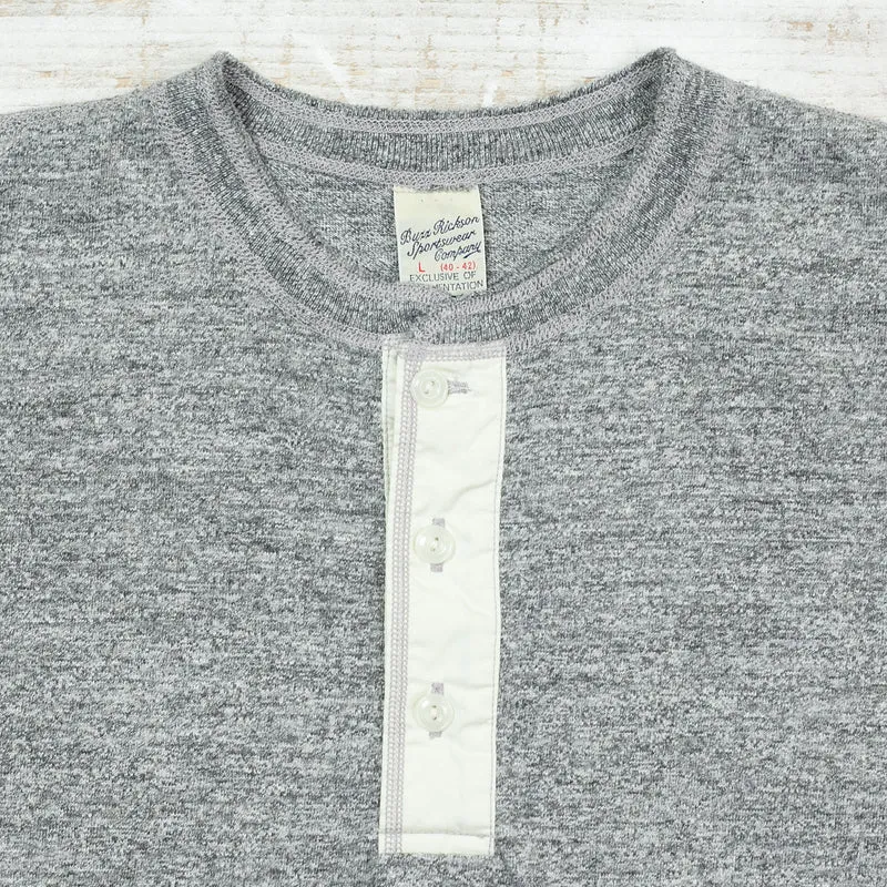 Slub Yarn Henley Neck T-Shirt Graumeliert