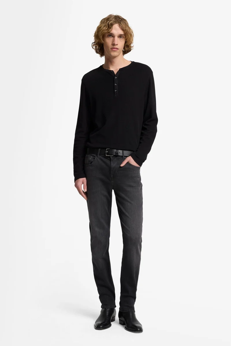 SLIMMY TAPERED in Luxe Performance Washed Black