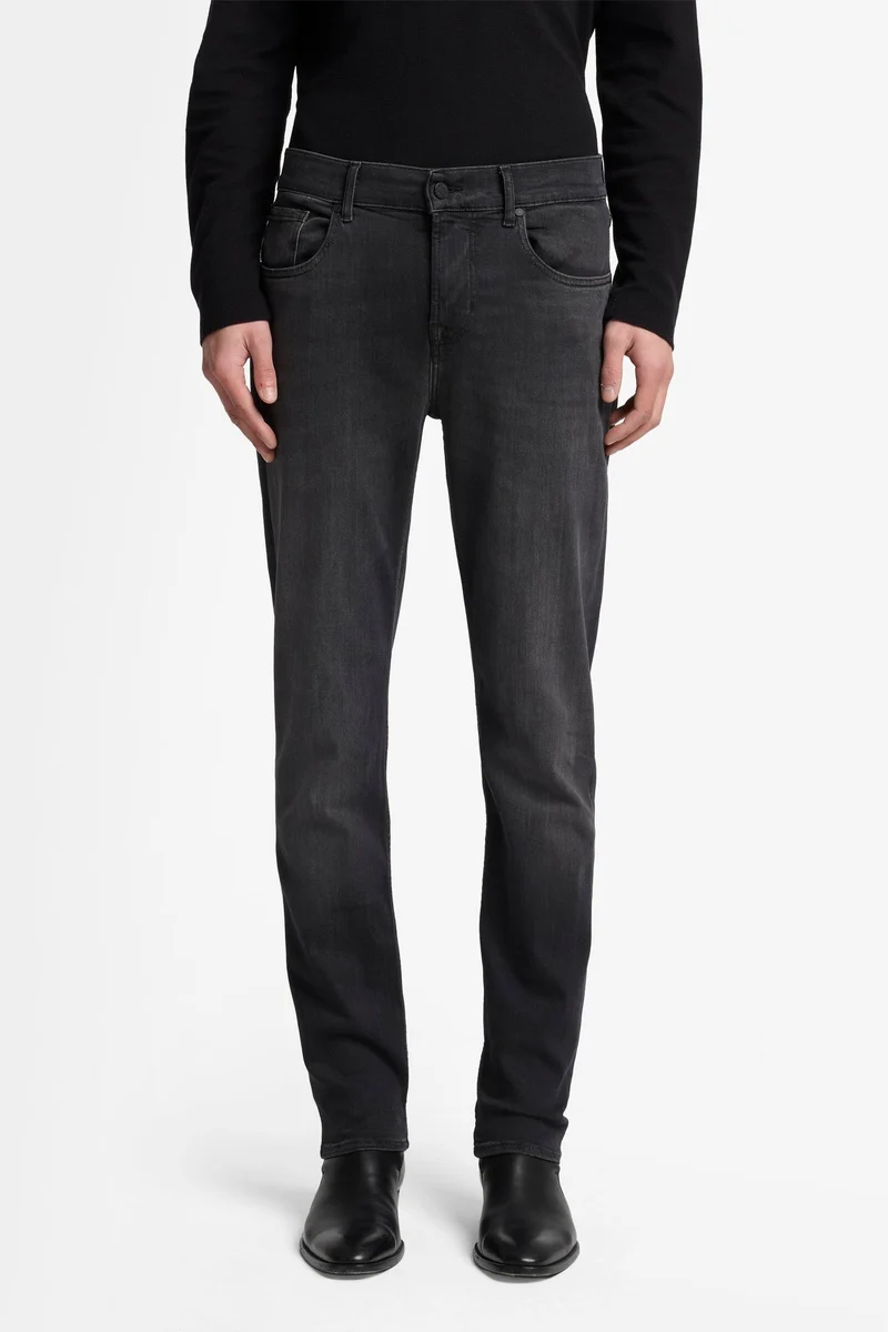 SLIMMY TAPERED in Luxe Performance Washed Black