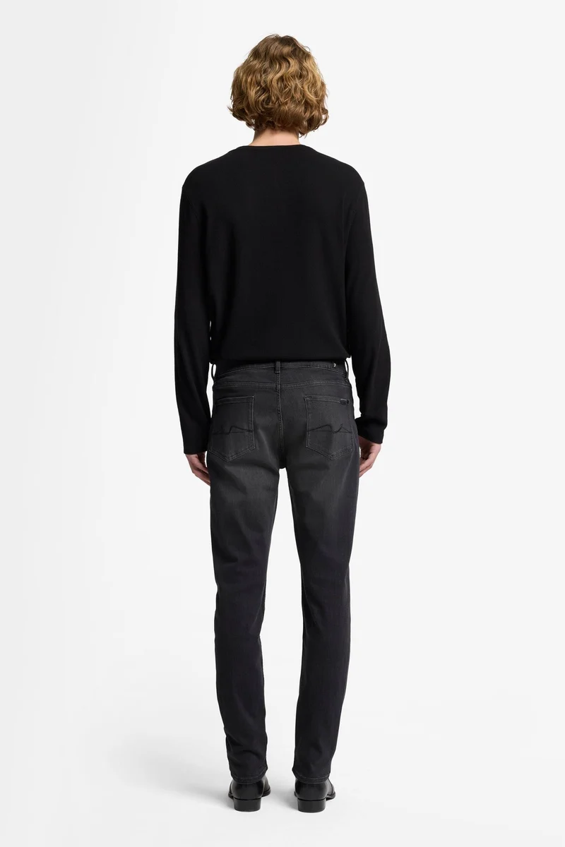 SLIMMY TAPERED in Luxe Performance Washed Black