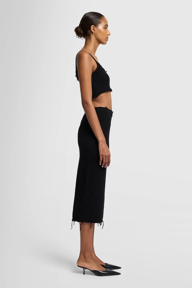 CROPPED TANK in Cotton Black