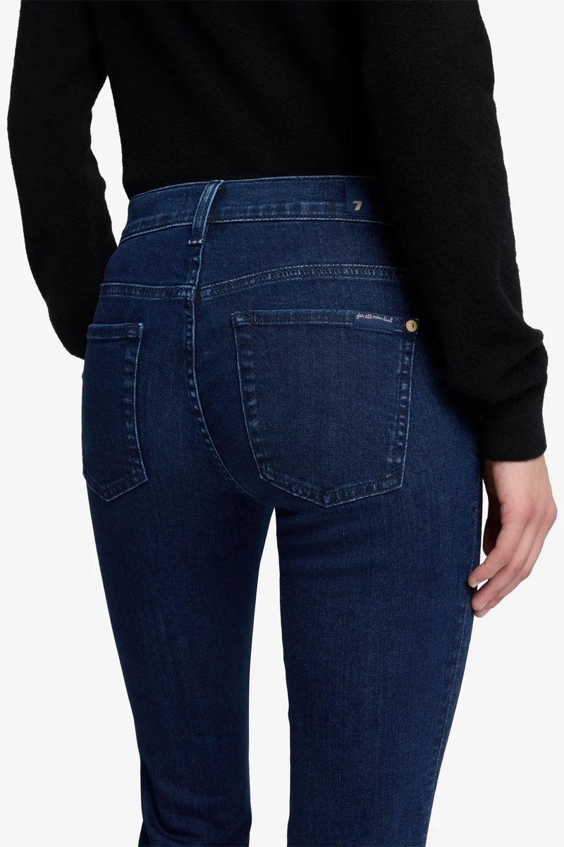 BOOTCUT in Slim Illusion Classical