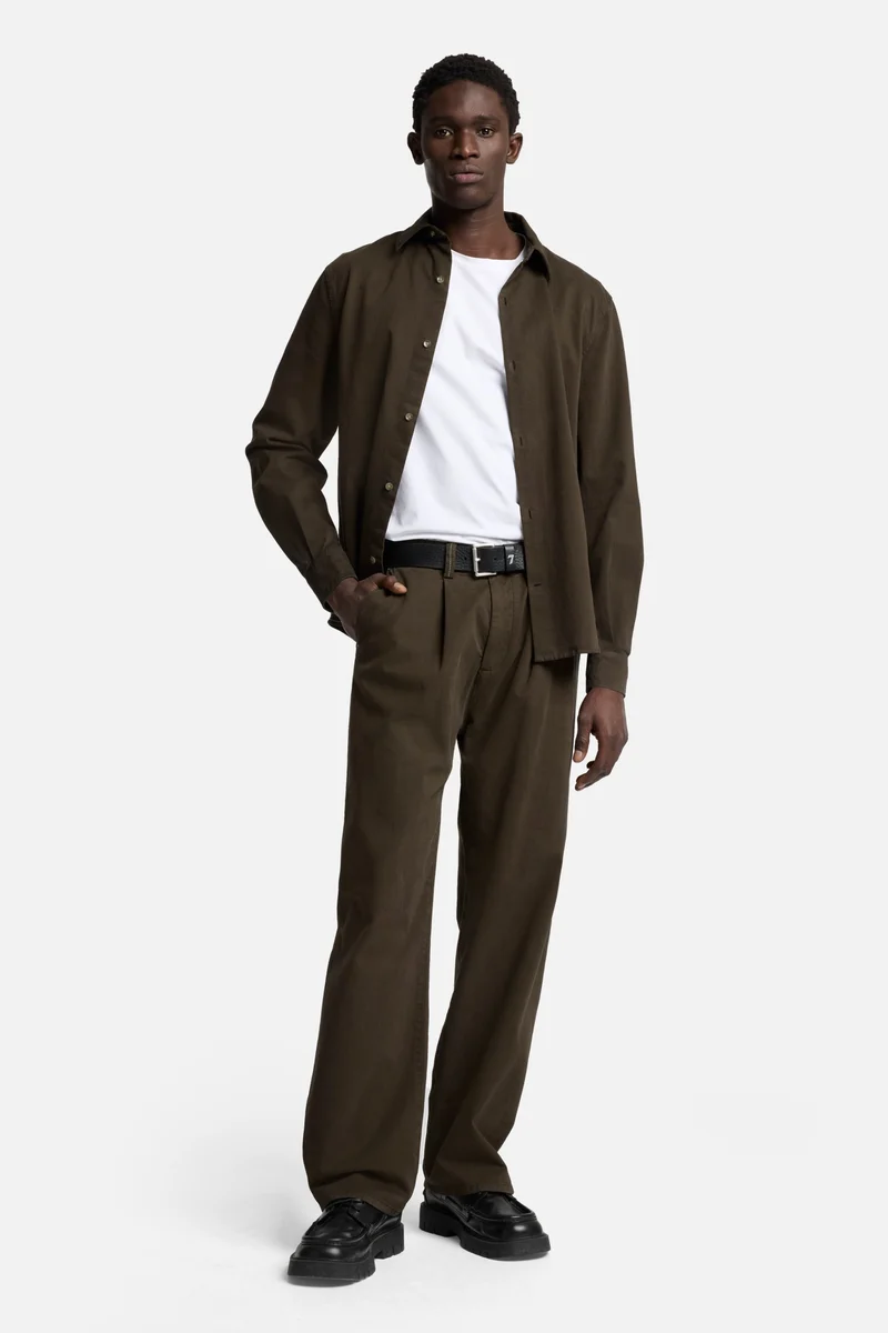 Comfort Twill Button Up Shirt In Dark Olive