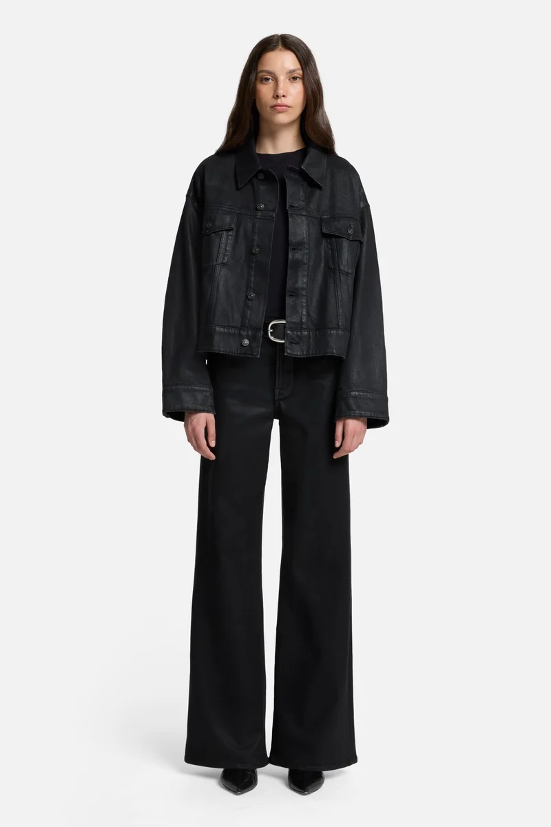 Lotta in Coated Black