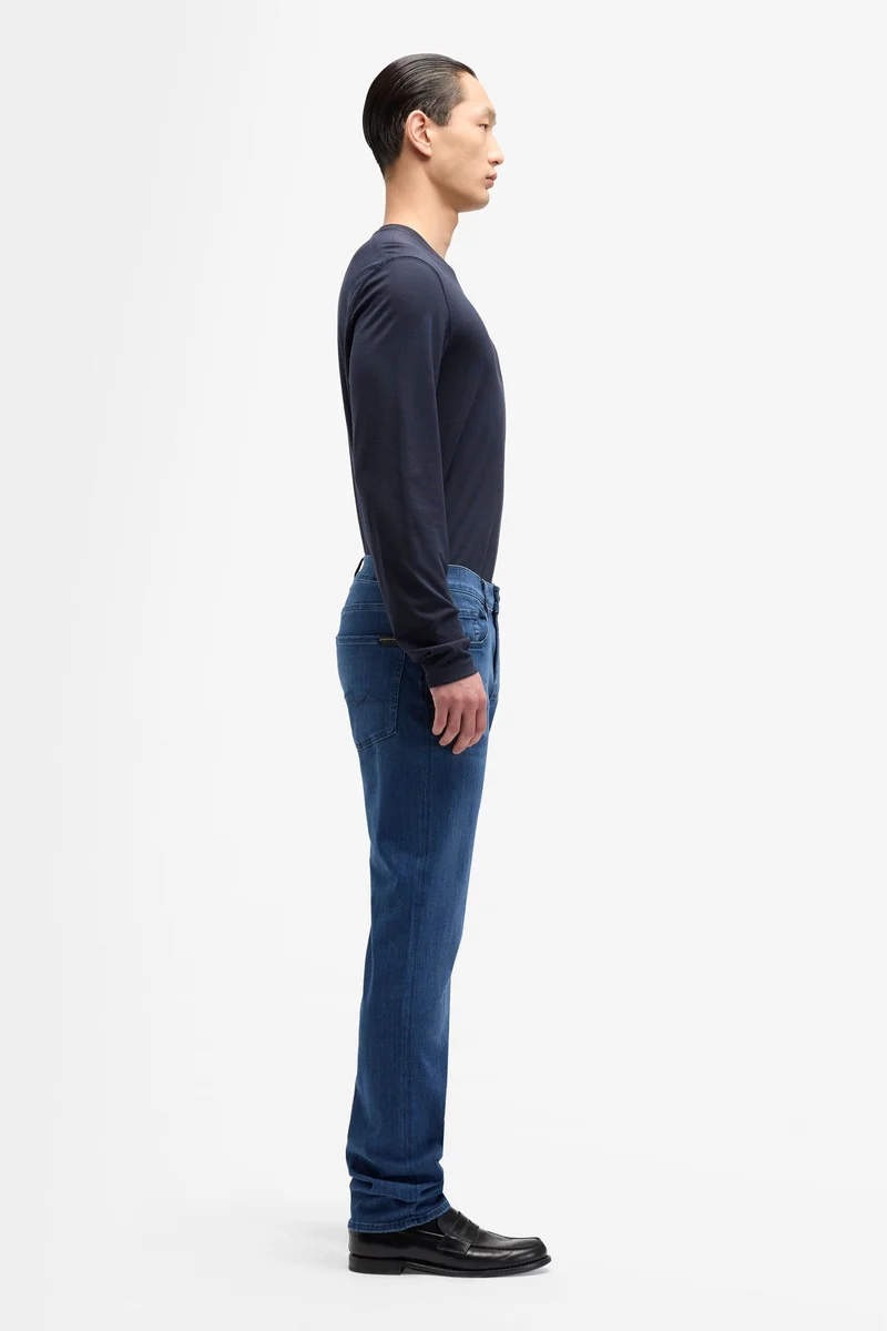 STANDARD in Luxe Performance Mid Blue
