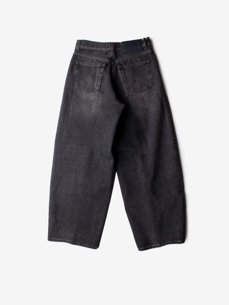 Jeans 'Bethany' neri cropped a gamba ampia