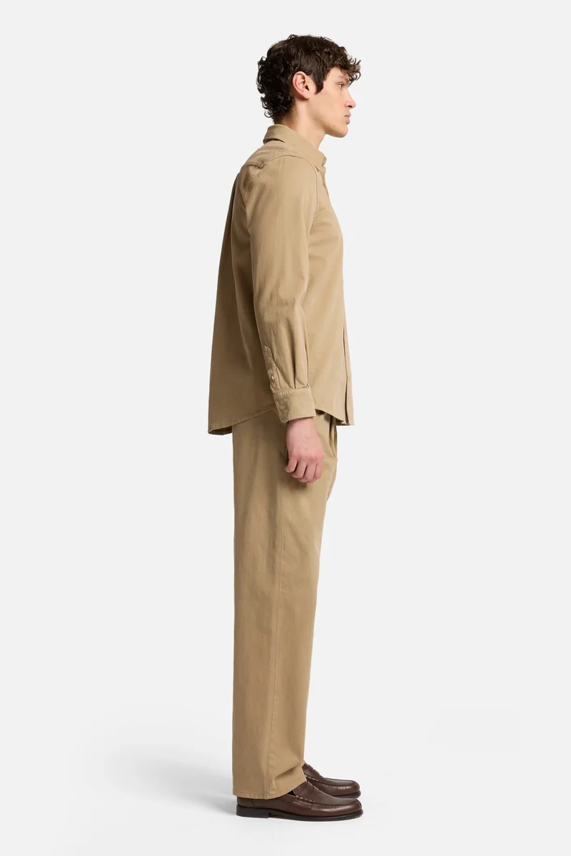 Comfort Twill Button Up Shirt In Silver Mink