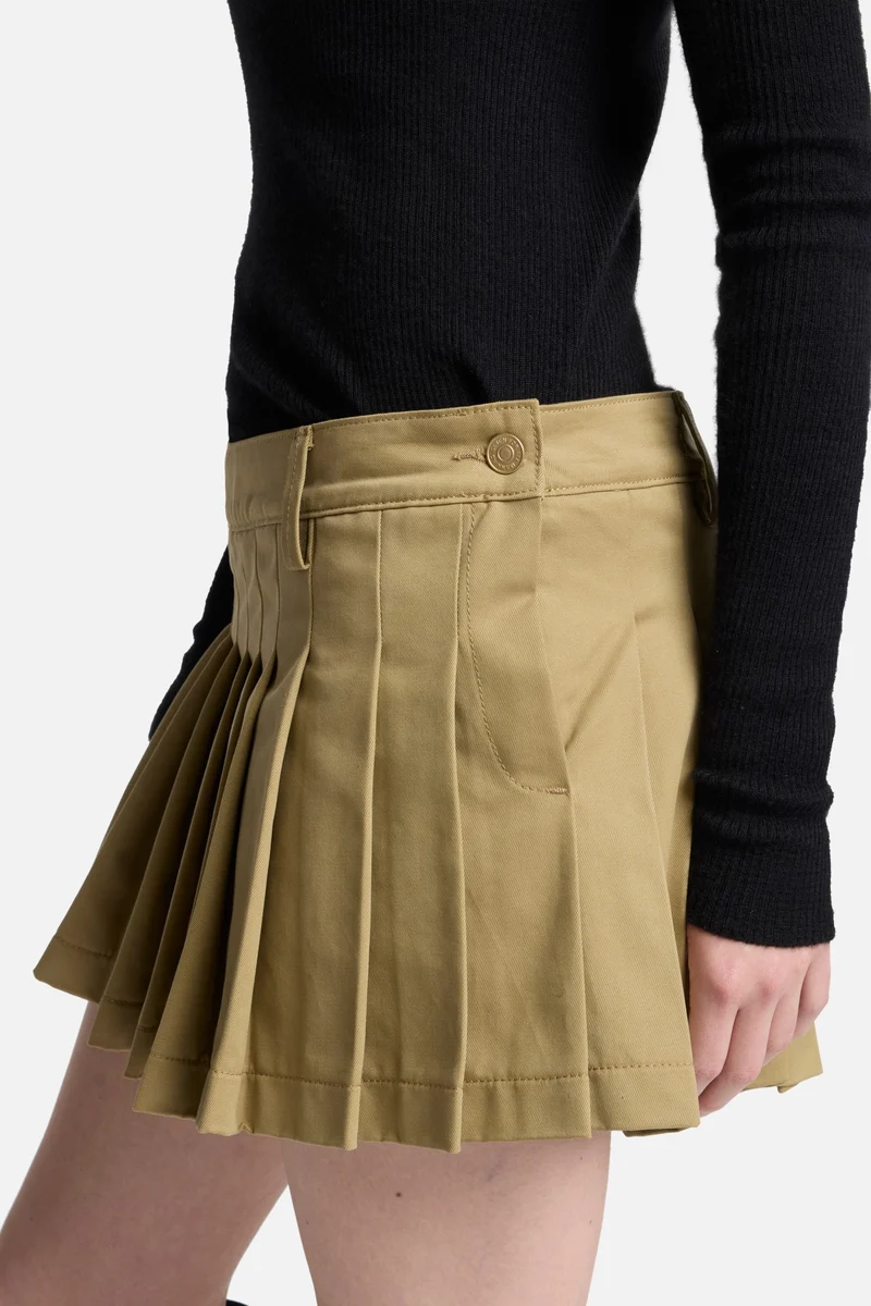 Comfort Twill Pleated Mini Skirt in Sand Storm