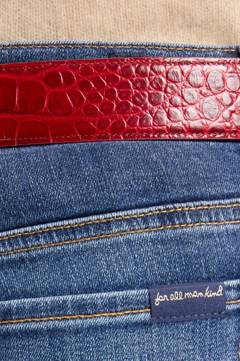 Slim Illusion Bootcut in Soho Light