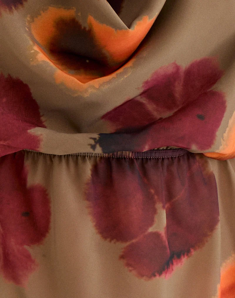 Mahda-Top aus Chiffon mit Blütenblättern, Schriftzug, olivgrün