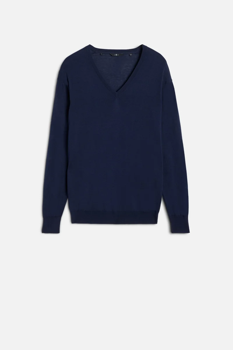 Silk Blend V-Neck Pullover in Navy
