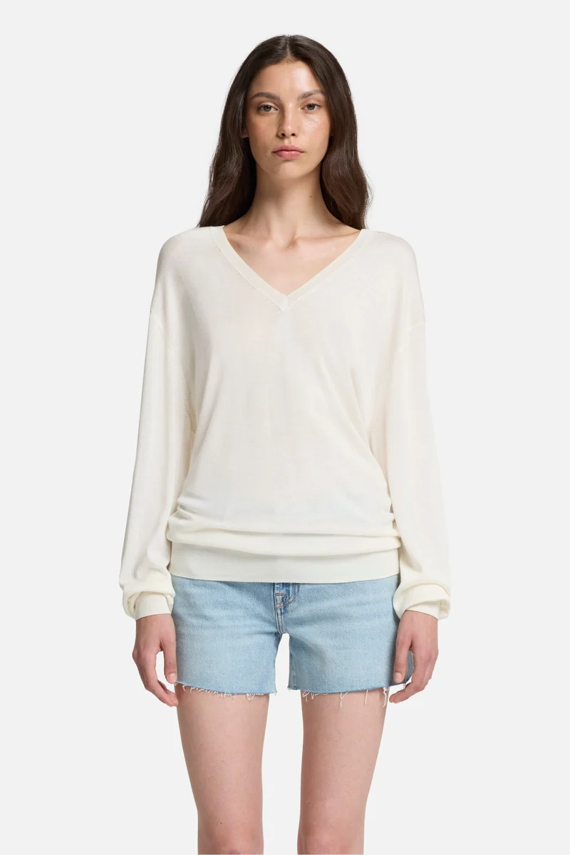 Silk Blend V-Neck Pullover in Ivory