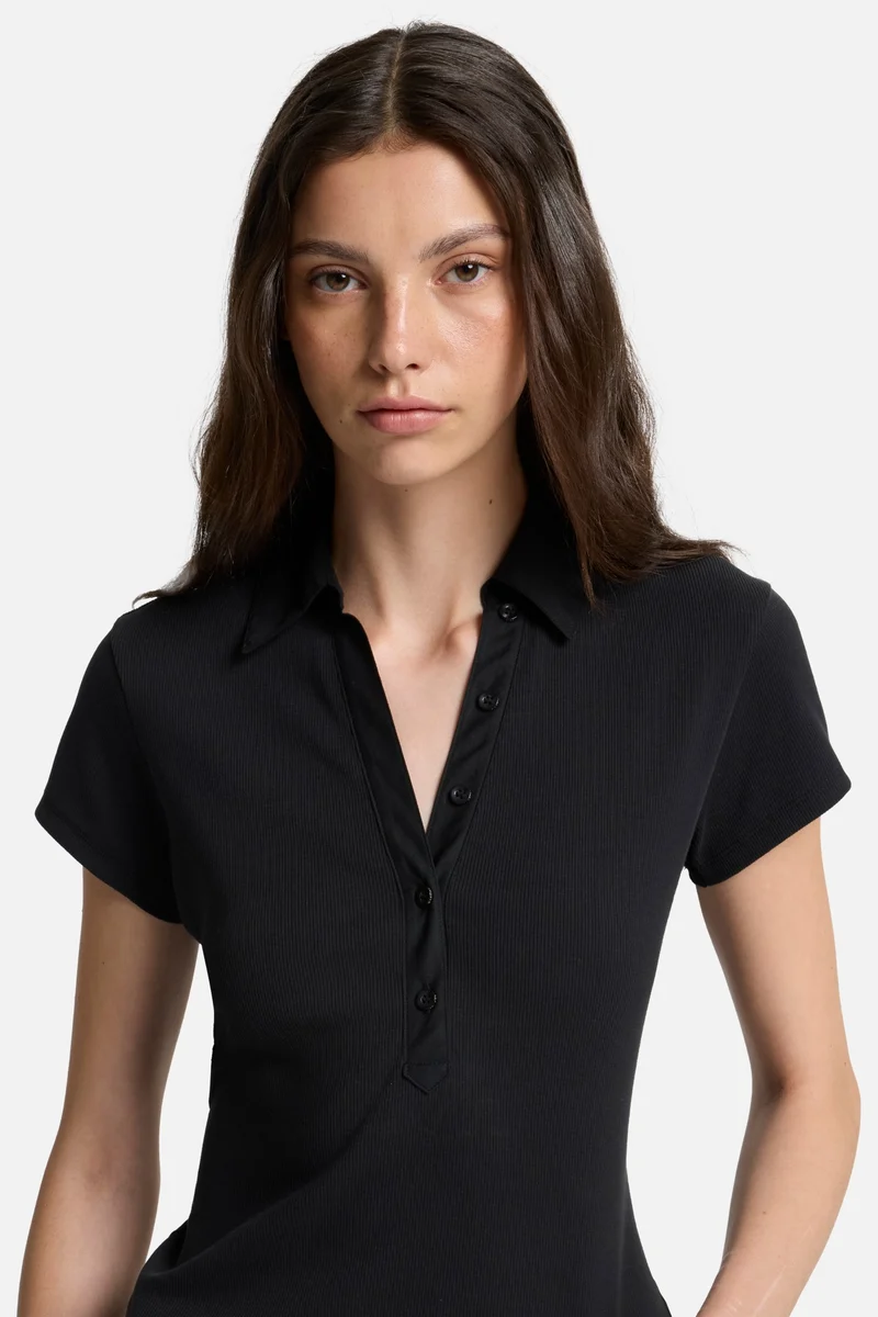 Ribbed Henley Polo in Black