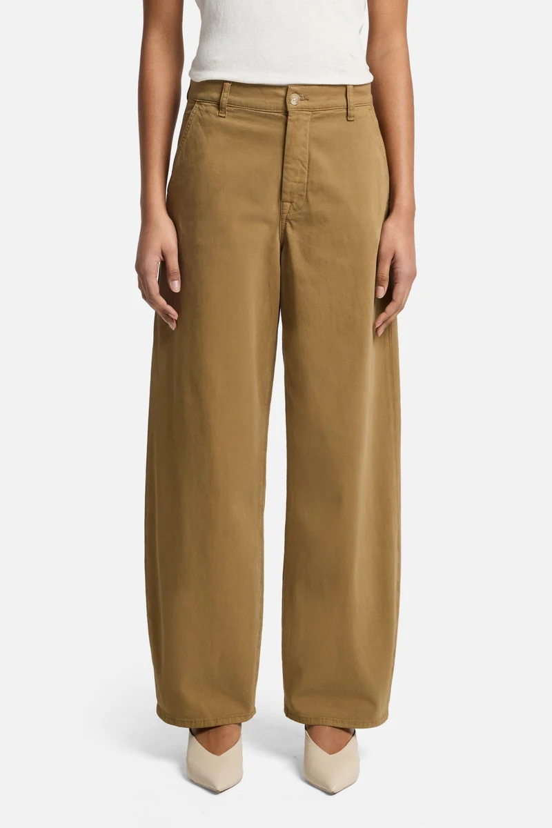 Comfort Twill Bonnie Barrel Leg in Sand Storm