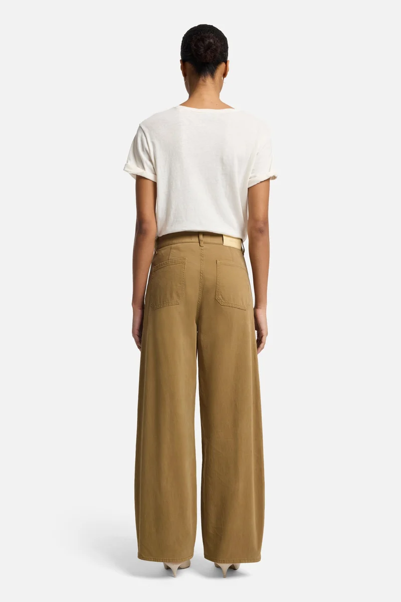 Comfort Twill Bonnie Barrel Leg in Sand Storm