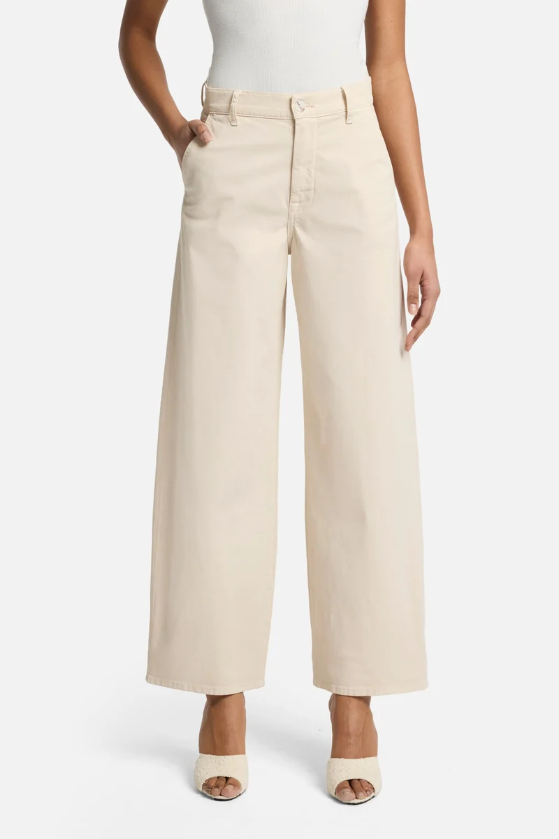 Comfort Twill Bonnie Barrel Leg in Creme