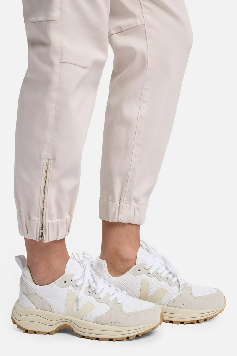 Darted Boyfriend Jogger in Coated Vintage White