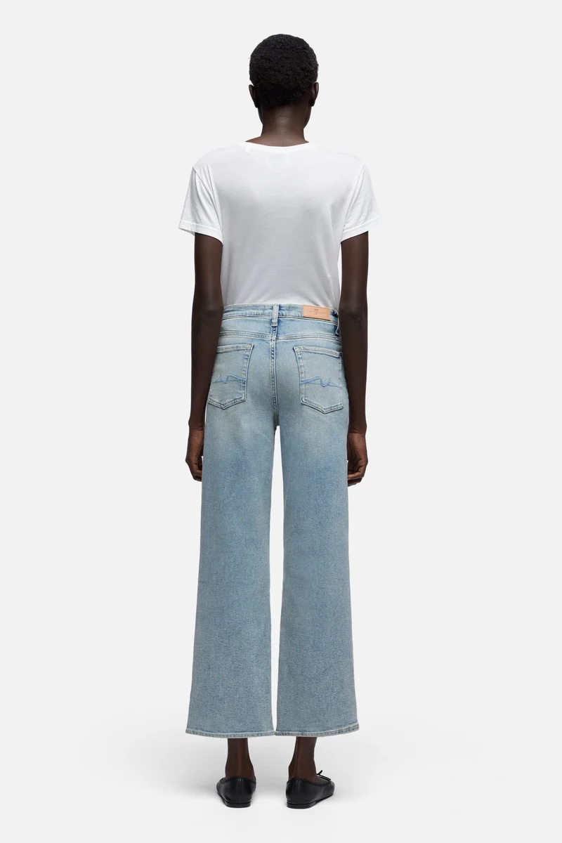 Luxe Vintage Cropped Alexa in Must