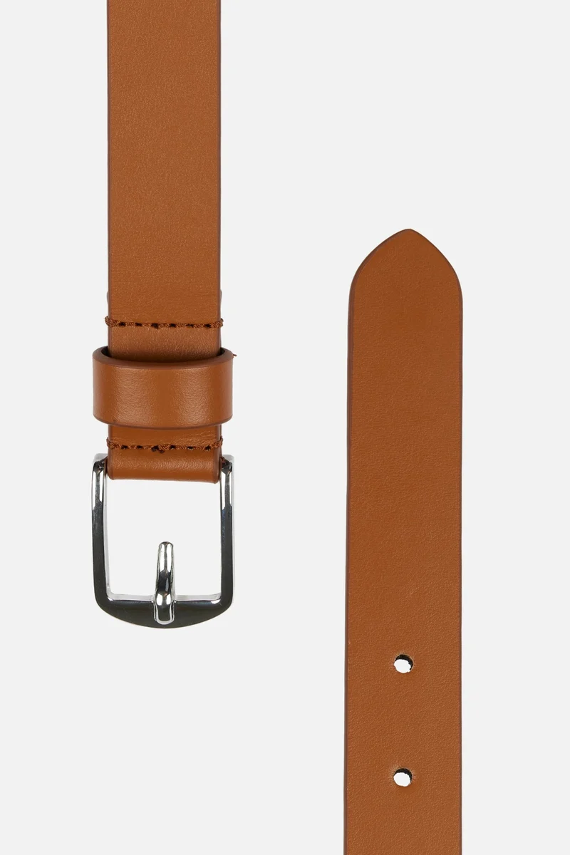 Slim Leather Belt in Cognac