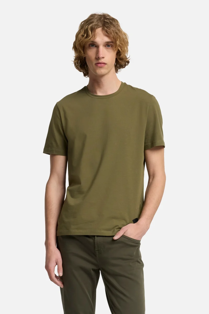 Luxe Performance Tee in Army