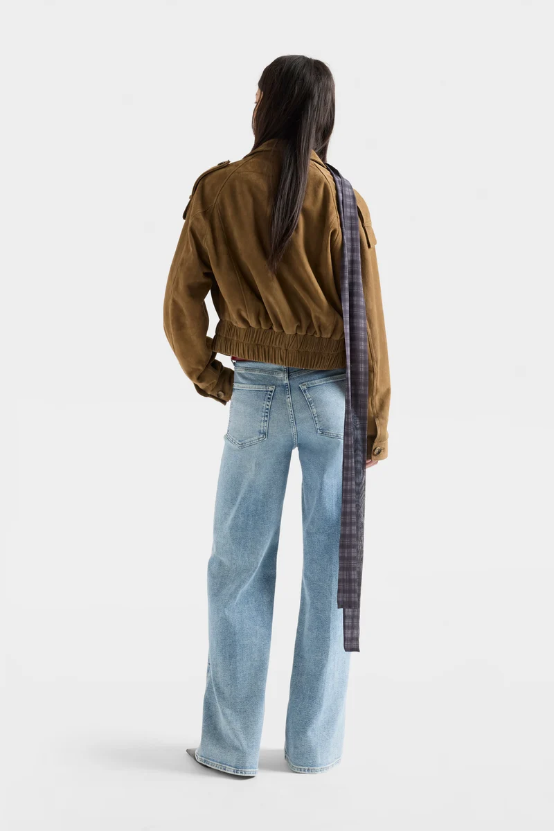 Luxe Vintage Ultra High Rise Jo in Must