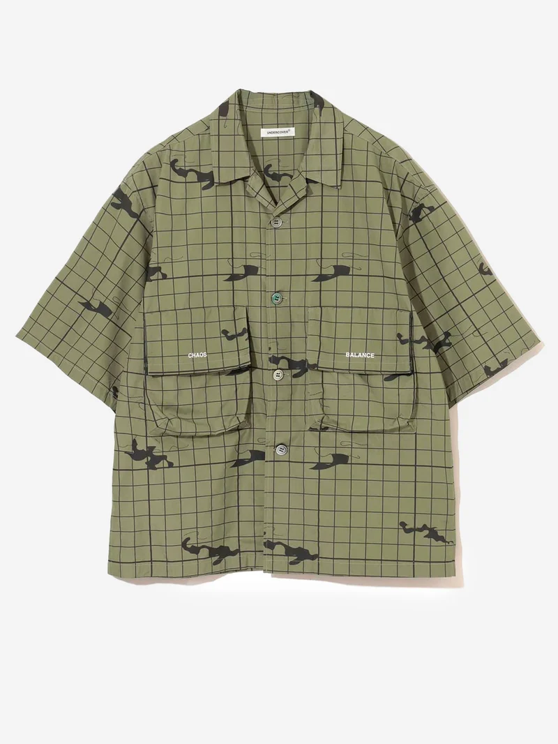 Camicia a maniche corte khaki con colletto punta e grafica 'Chaos Balance'