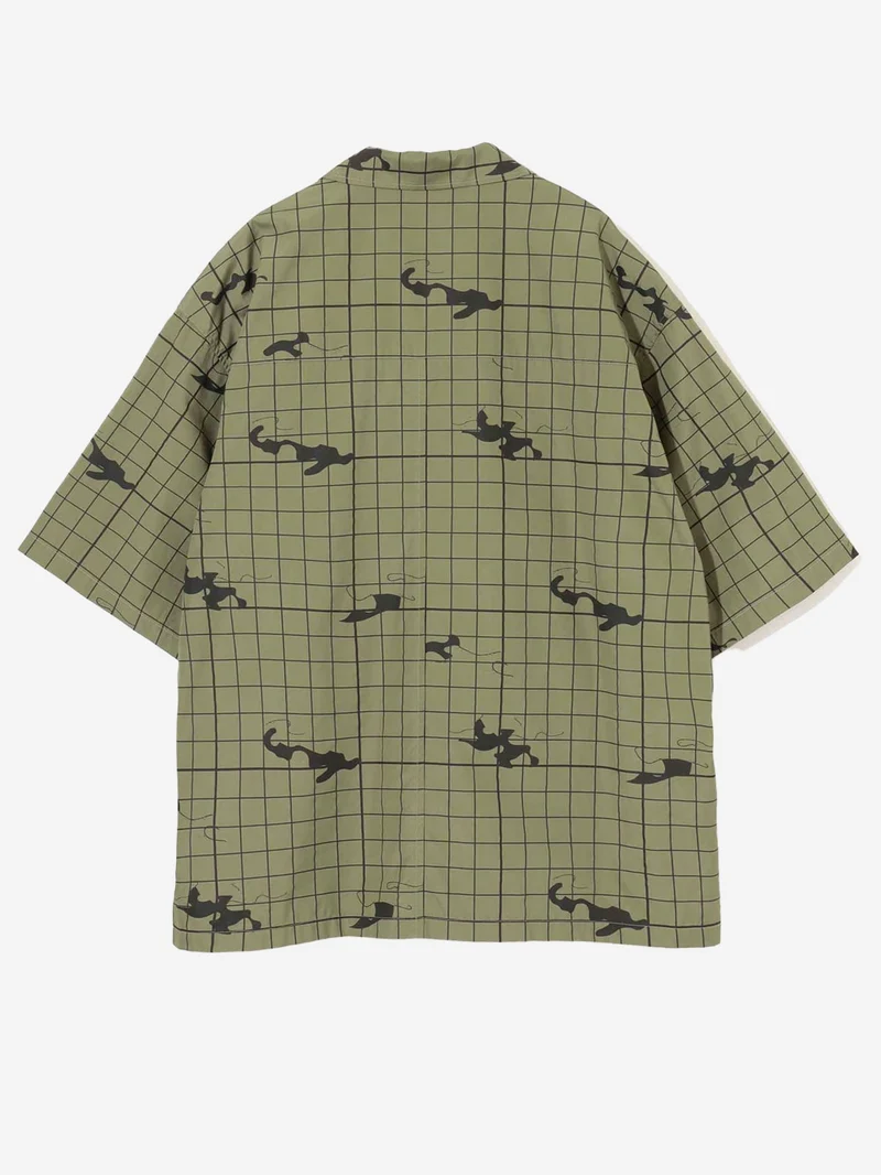 Camicia a maniche corte khaki con colletto punta e grafica 'Chaos Balance'