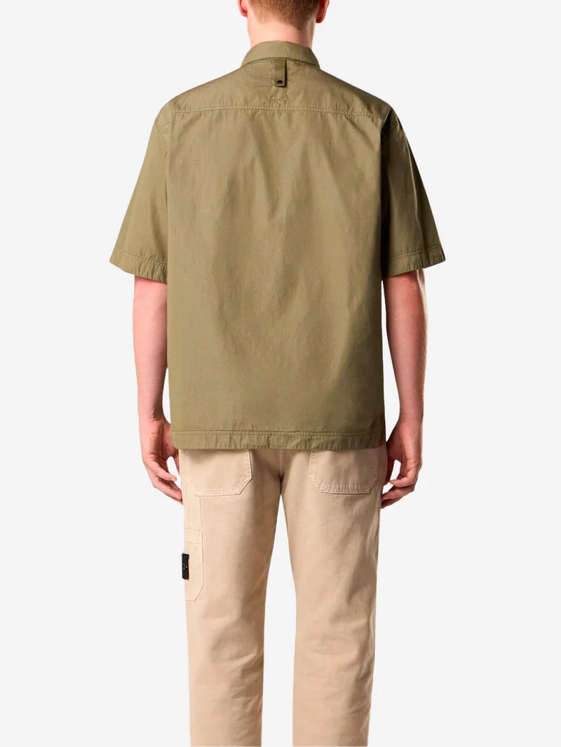 Camicia a manica corta verde in micro ripstop con tasca sul petto