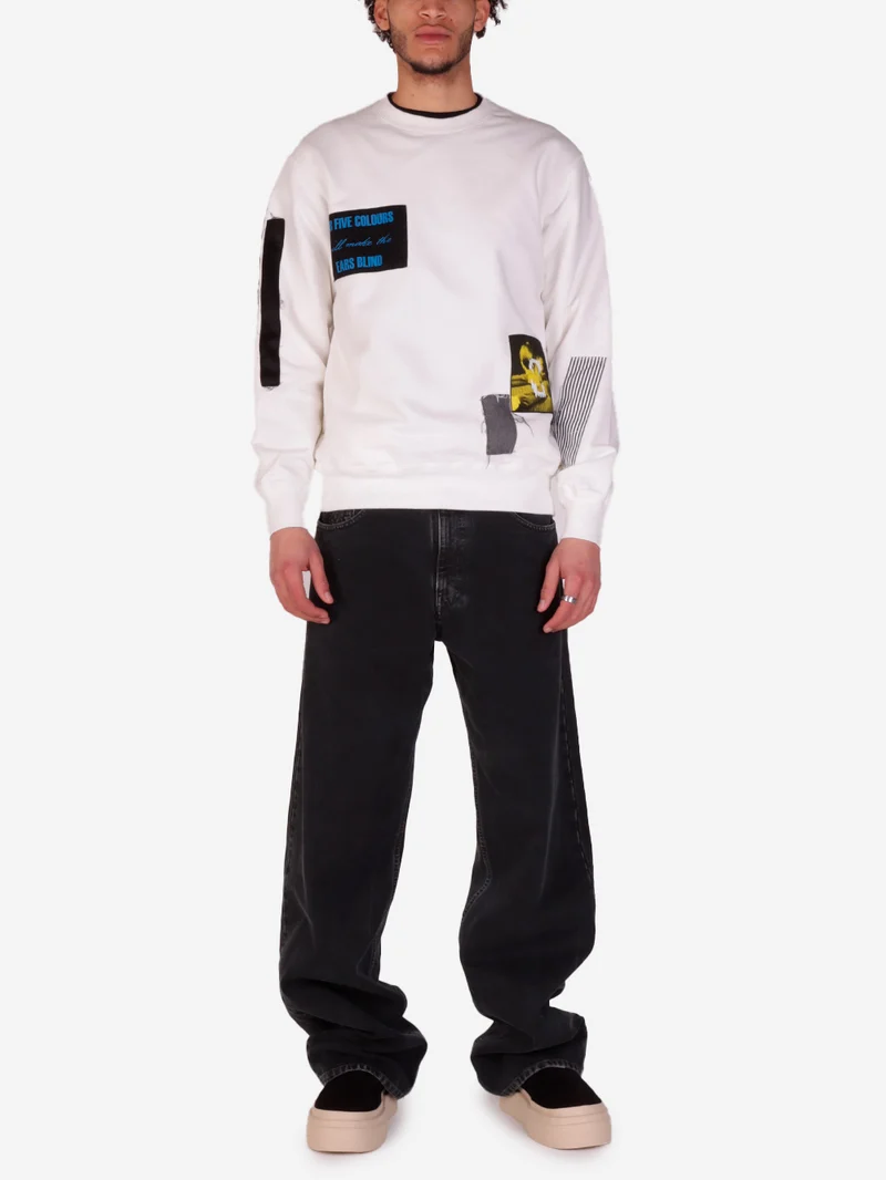 Pullover bianco con grafica e patchwork