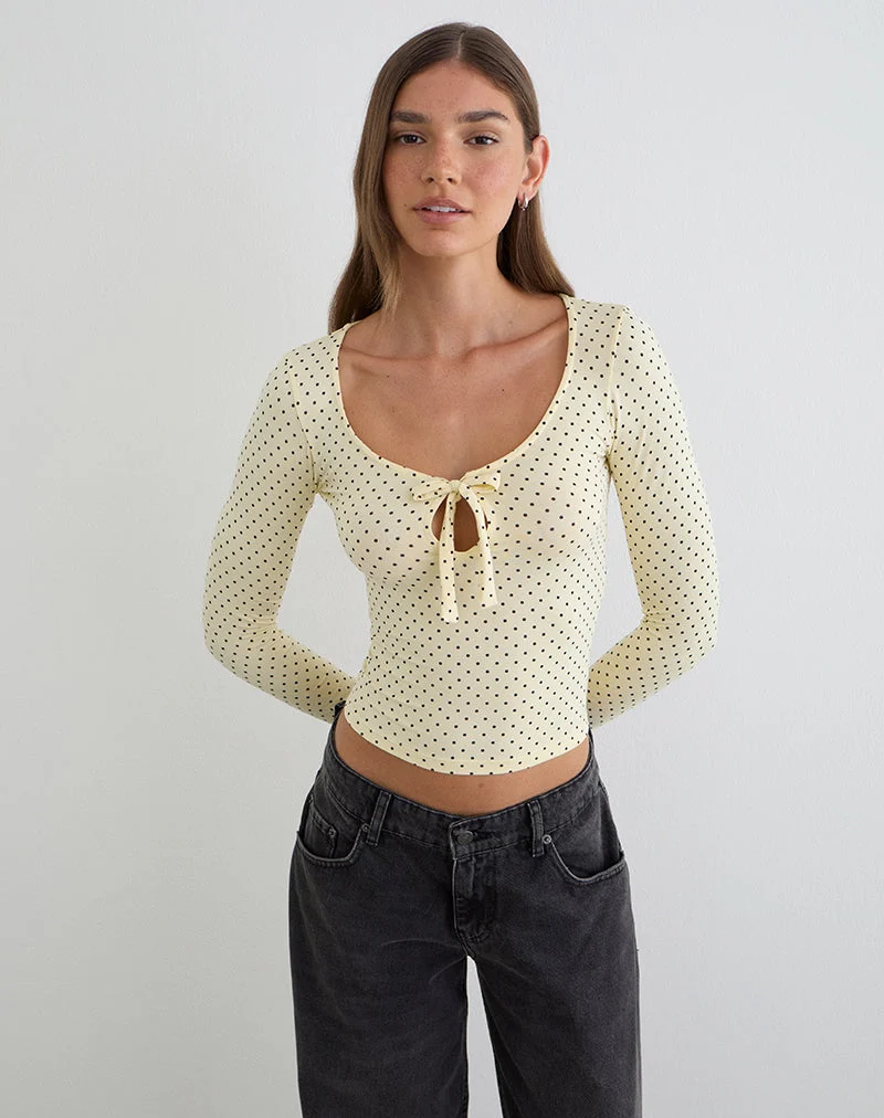 Kline Langarm-Oberteil mit Schleife vorne aus Rayon-Jersey mit Mikro-Polka-Muster in Creme