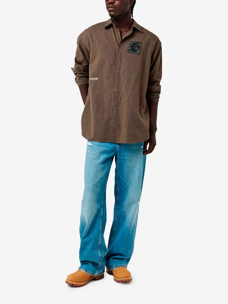 Camicia con patch e ricamo 'We make noise'
