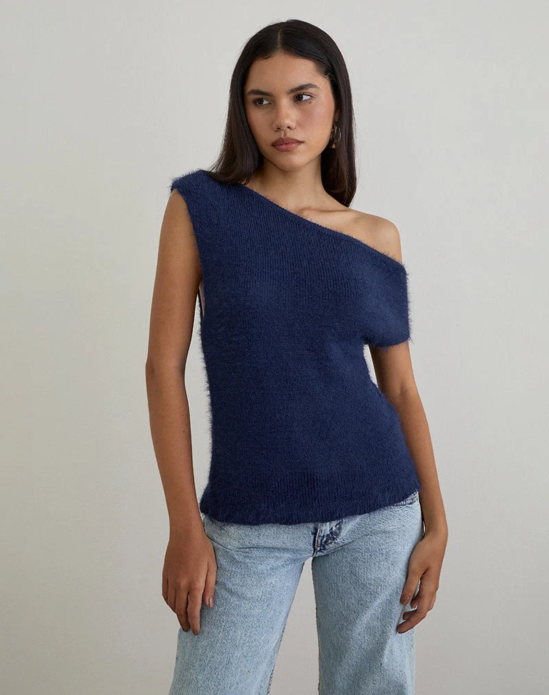 Calyce Top aus flauschigem Strick Navy