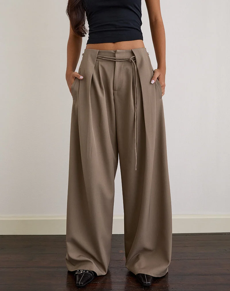 Rivela Tie Waist Hose in Taupe
