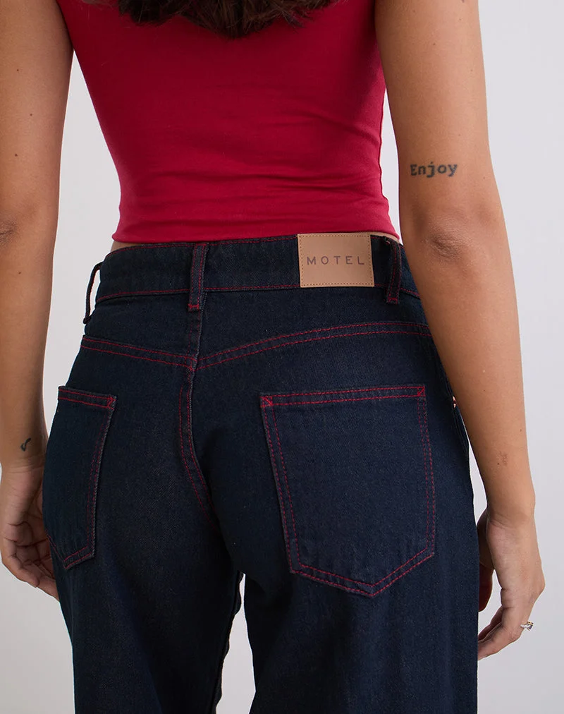 Geräumige Low Rise Jeans in Indigo mit roten Nähten