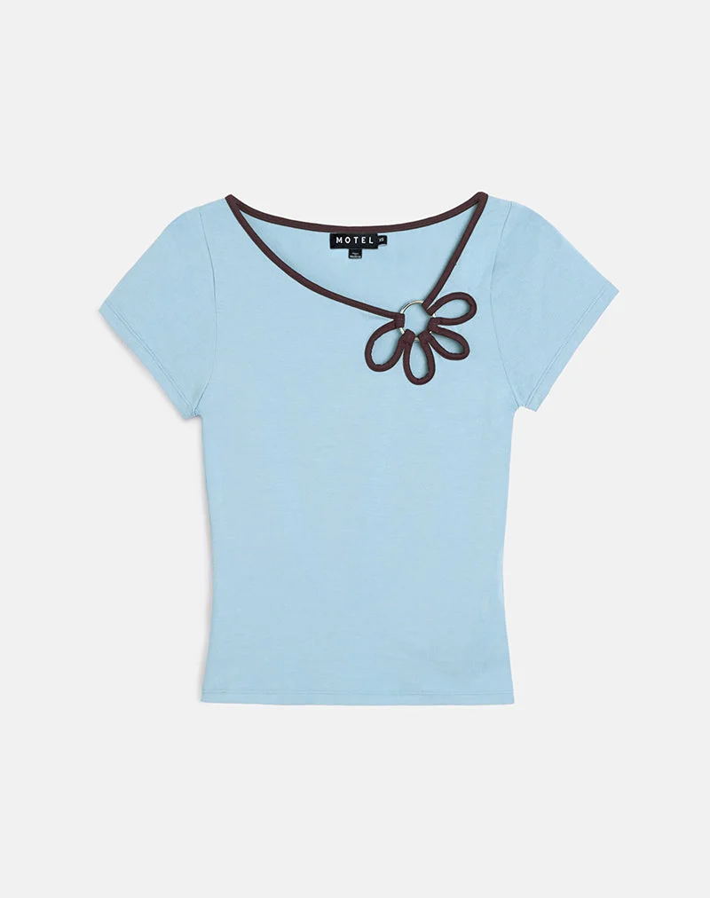 Bunga Flower Cut Out Top in Nantucket Blau mit Schokoladenbindung