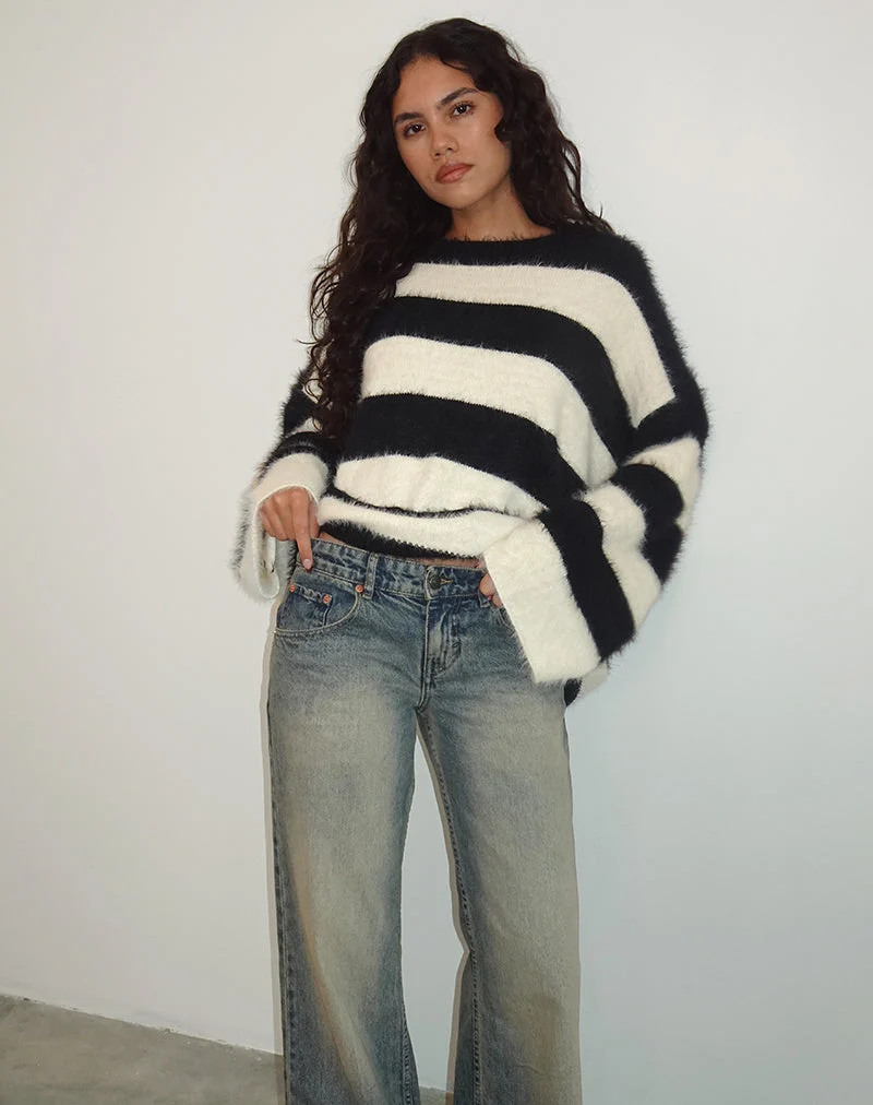 Daya Flauschiger Pullover in Elfenbein und Schwarz gestreift