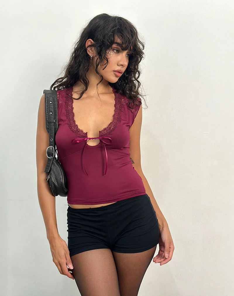 Livina Top aus Slinky Jersey Burgund mit Spitze