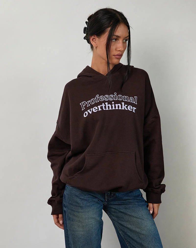Übergroßer Kapuzenpullover in Bitterschokolade mit Overthinker-Print