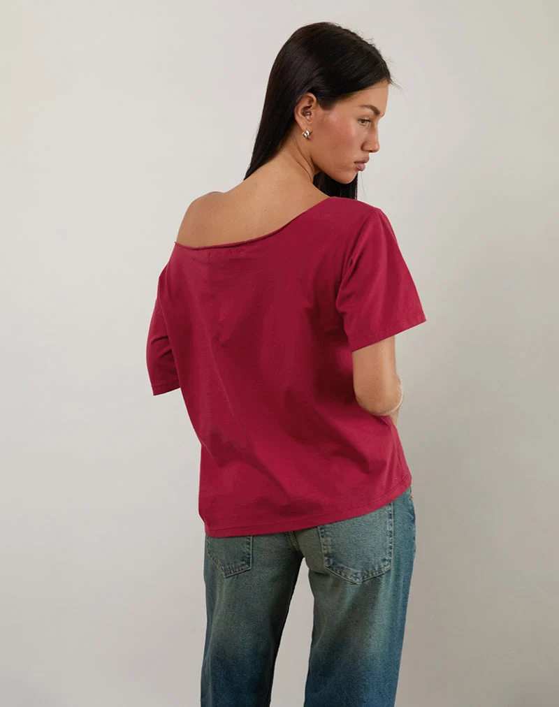 Scottie Slouchy Tee in Adrenalinrot mit Overthinking-Grafik