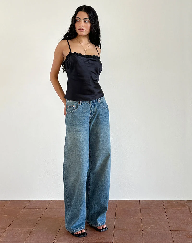 Kira Top aus schwarzem Satin mit schwarzer Spitze
