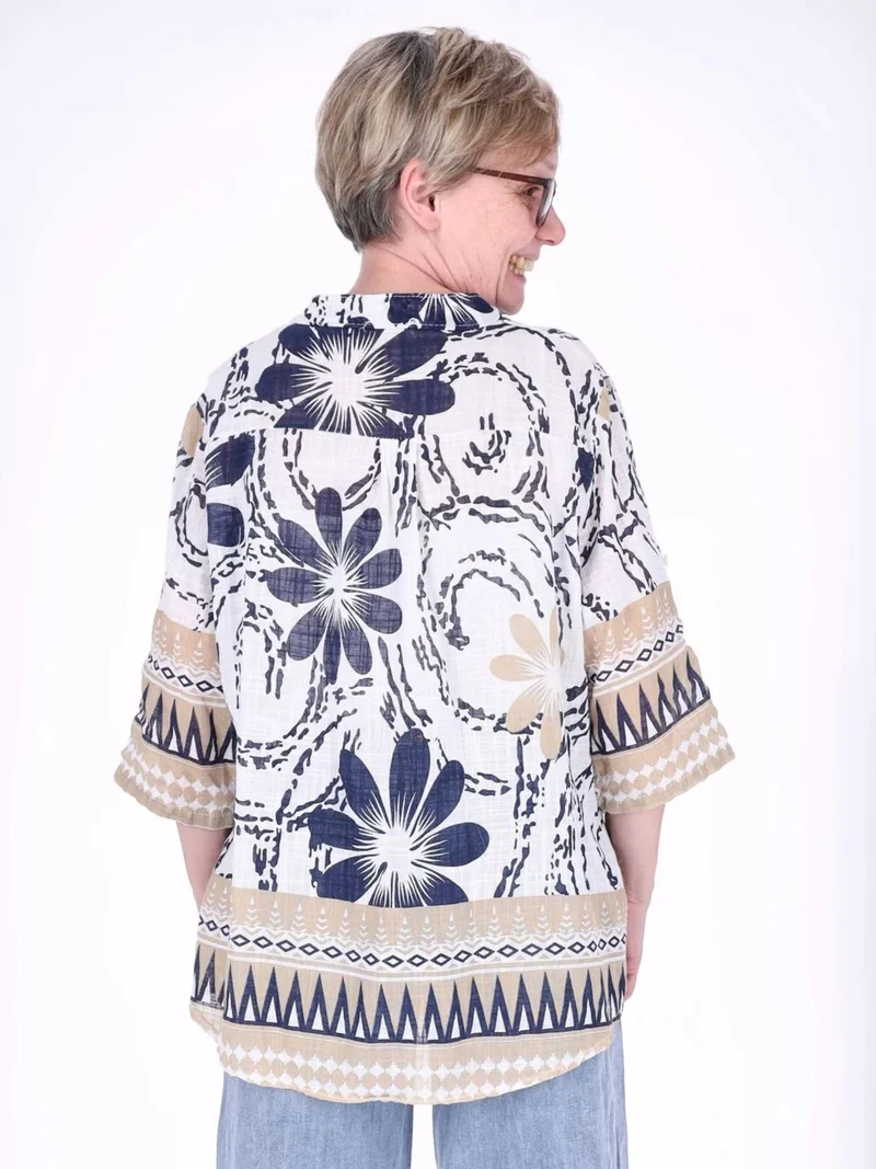Damen Blusenshirt mit Allover-Print und 3/4-Krempelärmeln – Weiß