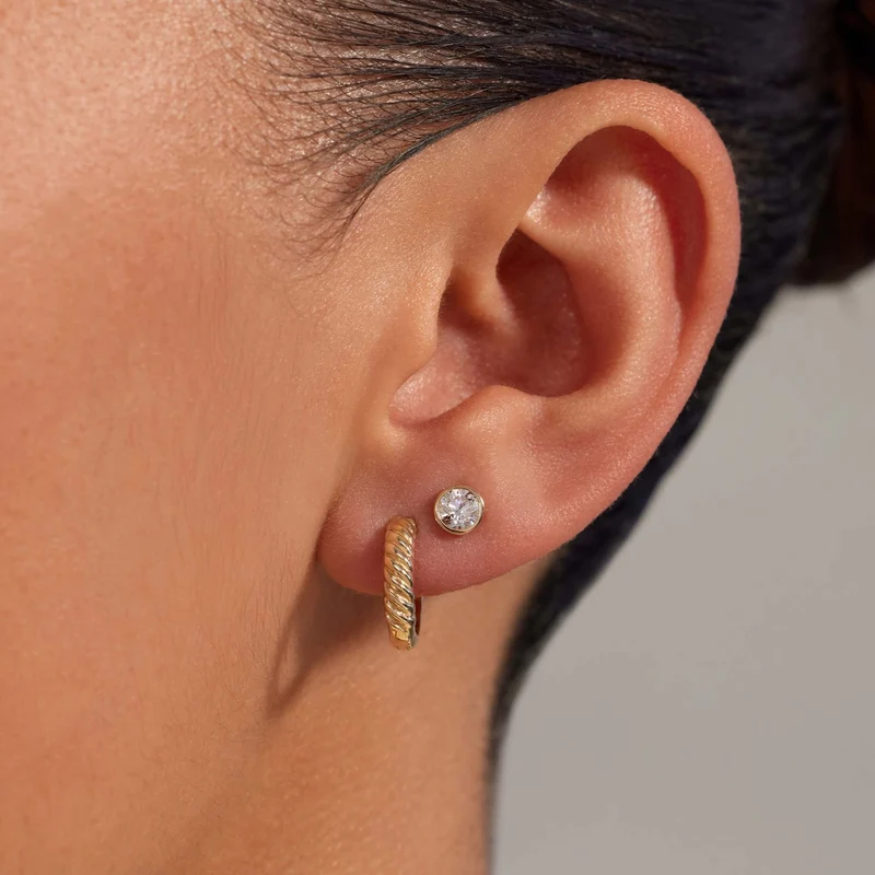 Beloro Jewels La Rinascente Milou 9-karätige Goldreifen-Ohrringe BO360106